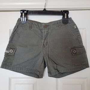 Women's Suburban Cargo Shorts Army Green Size 3